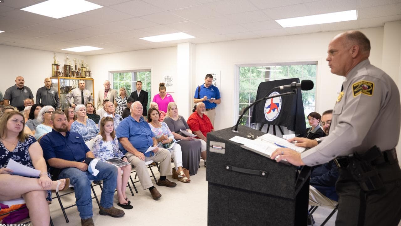 Last-Minute Tax Saving Life Insurance Plans for FY 2025-26 | Jabar Singh LIC